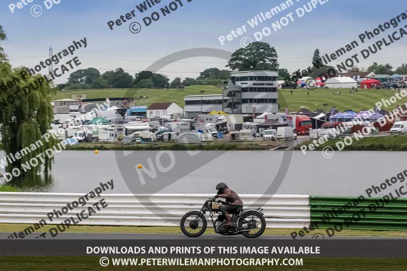 Vintage motorcycle club;eventdigitalimages;mallory park;mallory park trackday photographs;no limits trackdays;peter wileman photography;trackday digital images;trackday photos;vmcc festival 1000 bikes photographs